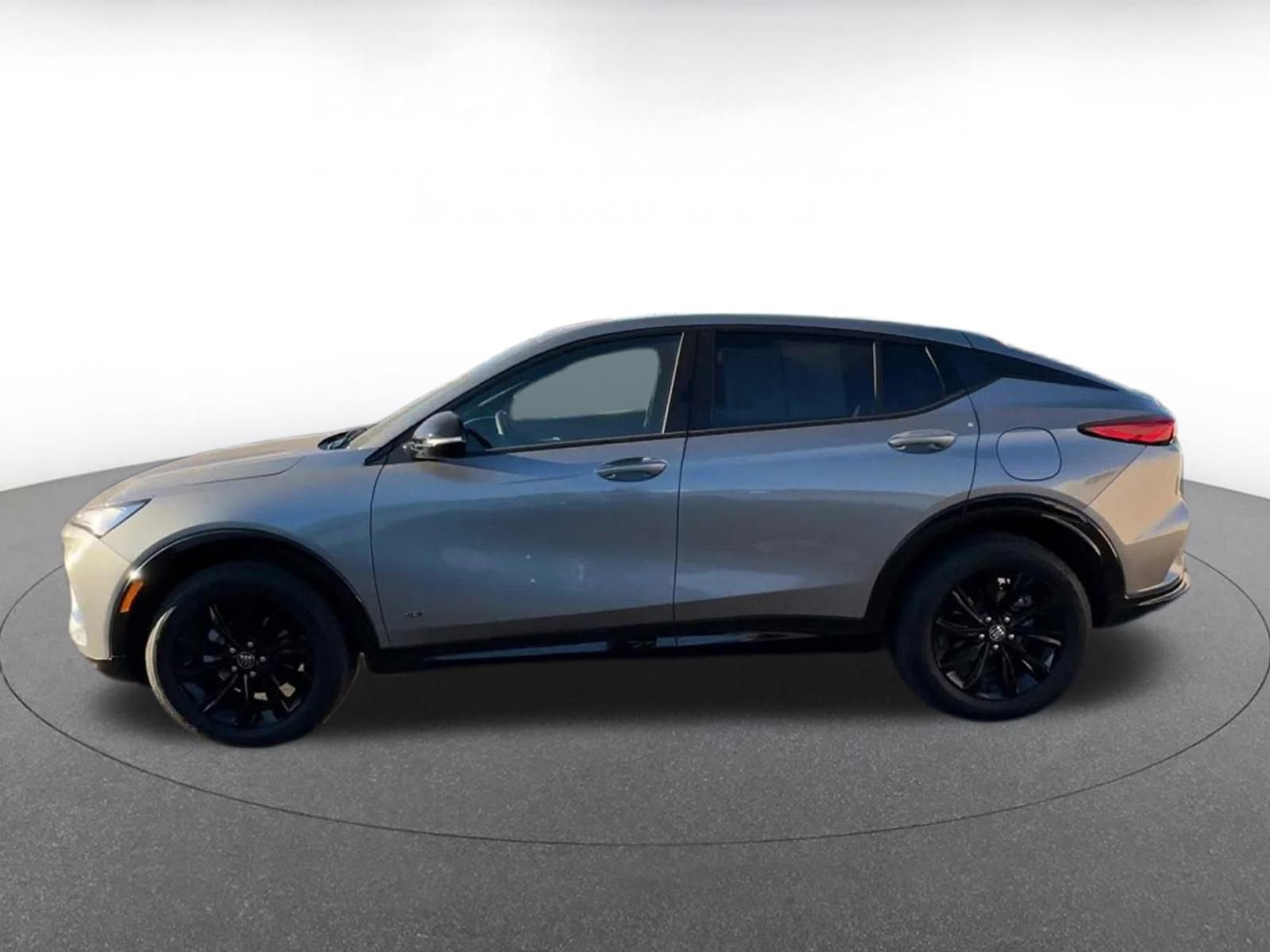 Used 2025 Buick Envista Sport Touring image 9