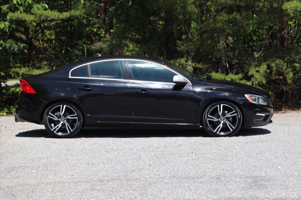 Used 2017 Volvo S60 T6 R-Design Platinum w/ Climate Package AWD/4WD image 2