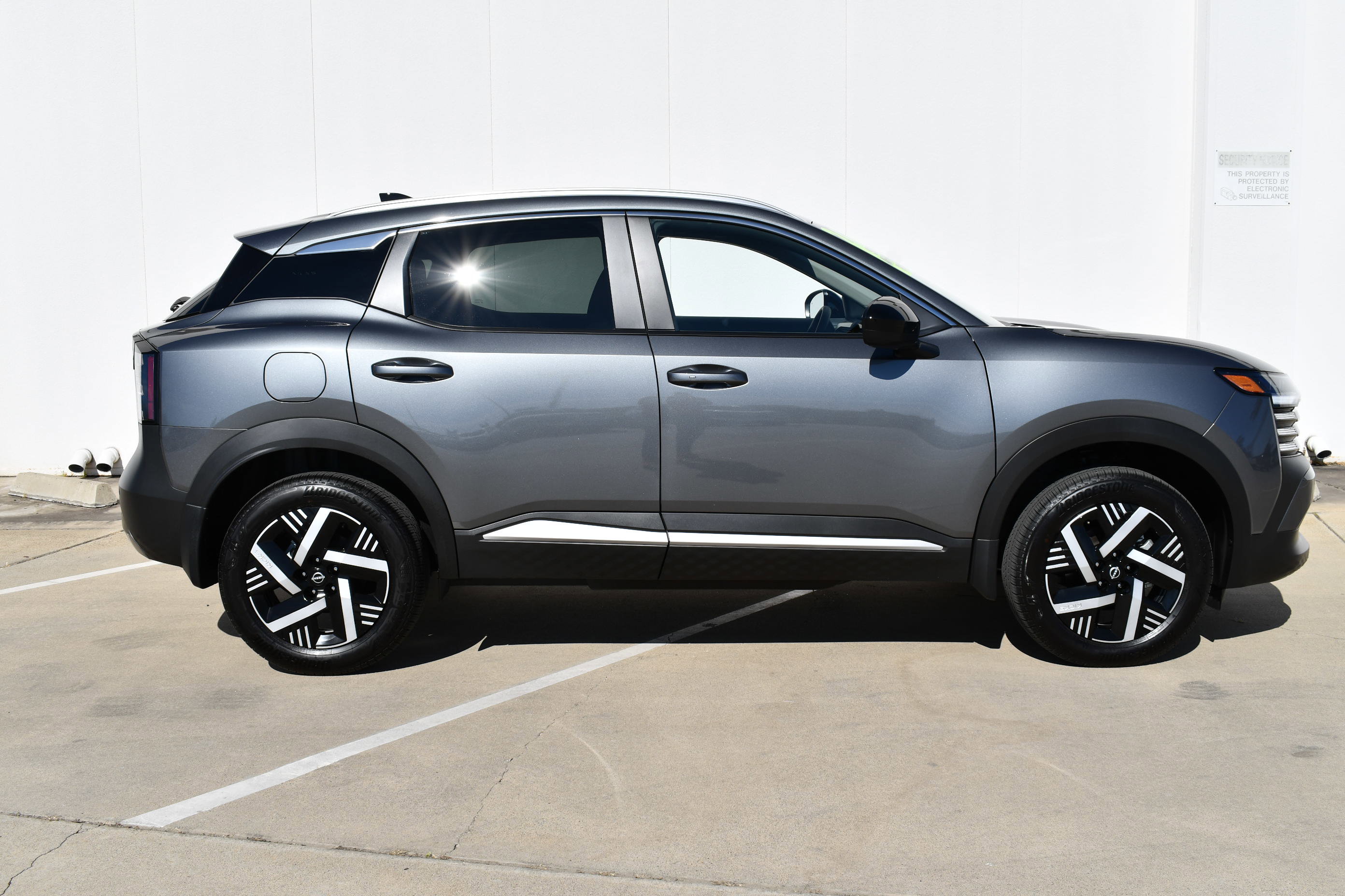 Used 2026 Nissan Kicks SV image 4
