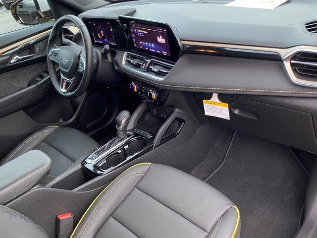 Certified 2025 Chevrolet TrailBlazer ACTIV w/ Driver Confidence Package image 19