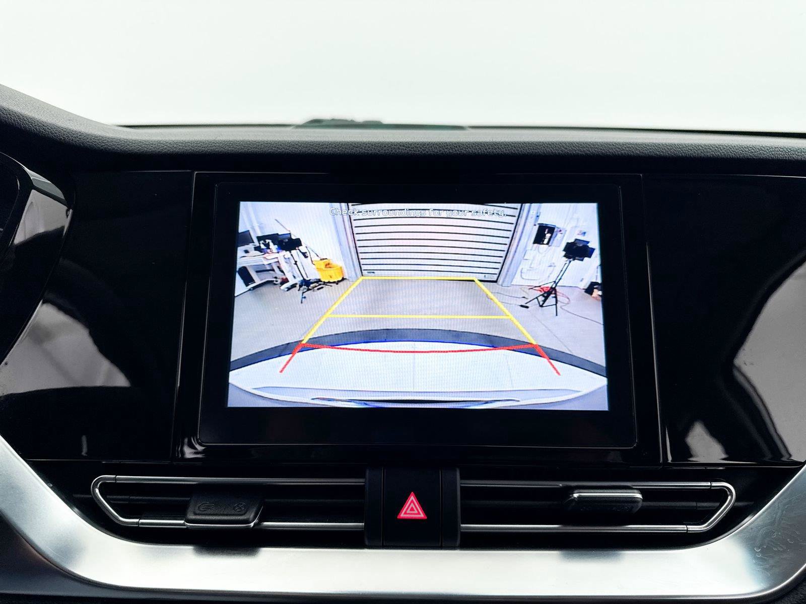 Used 2020 Kia Niro EX FWD image 8
