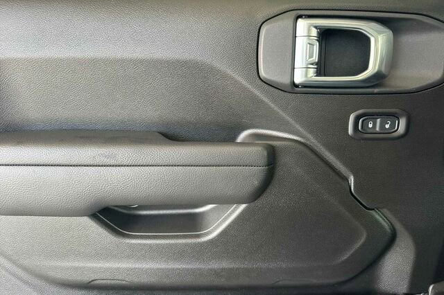New 2026 Jeep Gladiator Sport AWD/4WD image 8