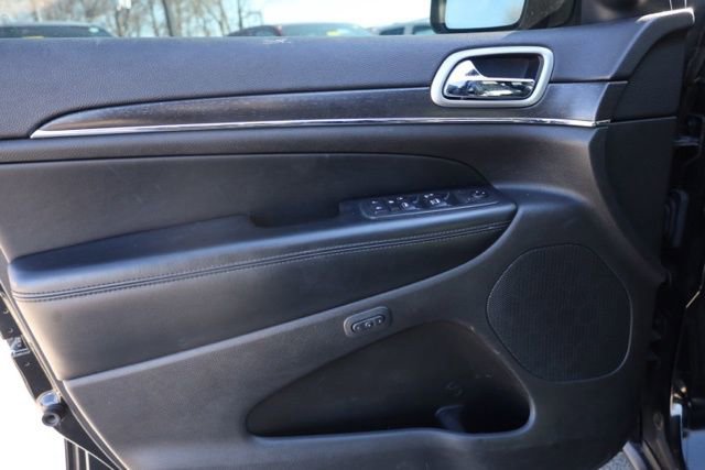Used 2018 Jeep Grand Cherokee Limited image 21