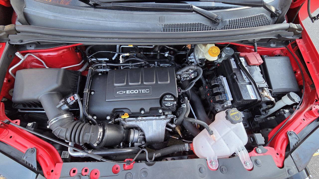 Used 2016 Chevrolet Sonic LT image 11