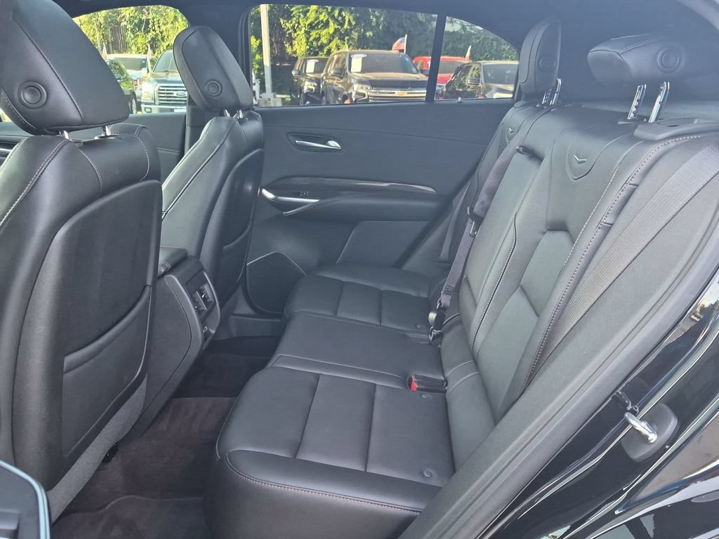 Used 2022 Cadillac XT4 Sport w/ Enhanced Visibility Package FWD image 22