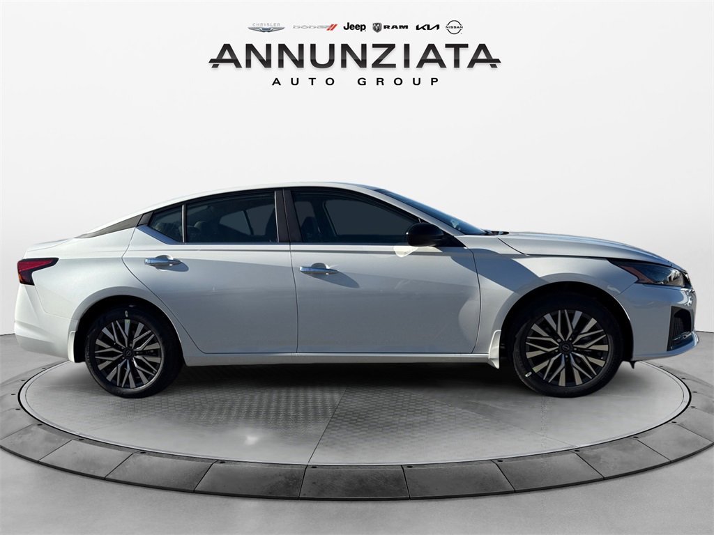 New 2025 Nissan Altima 2.5 SV image 6