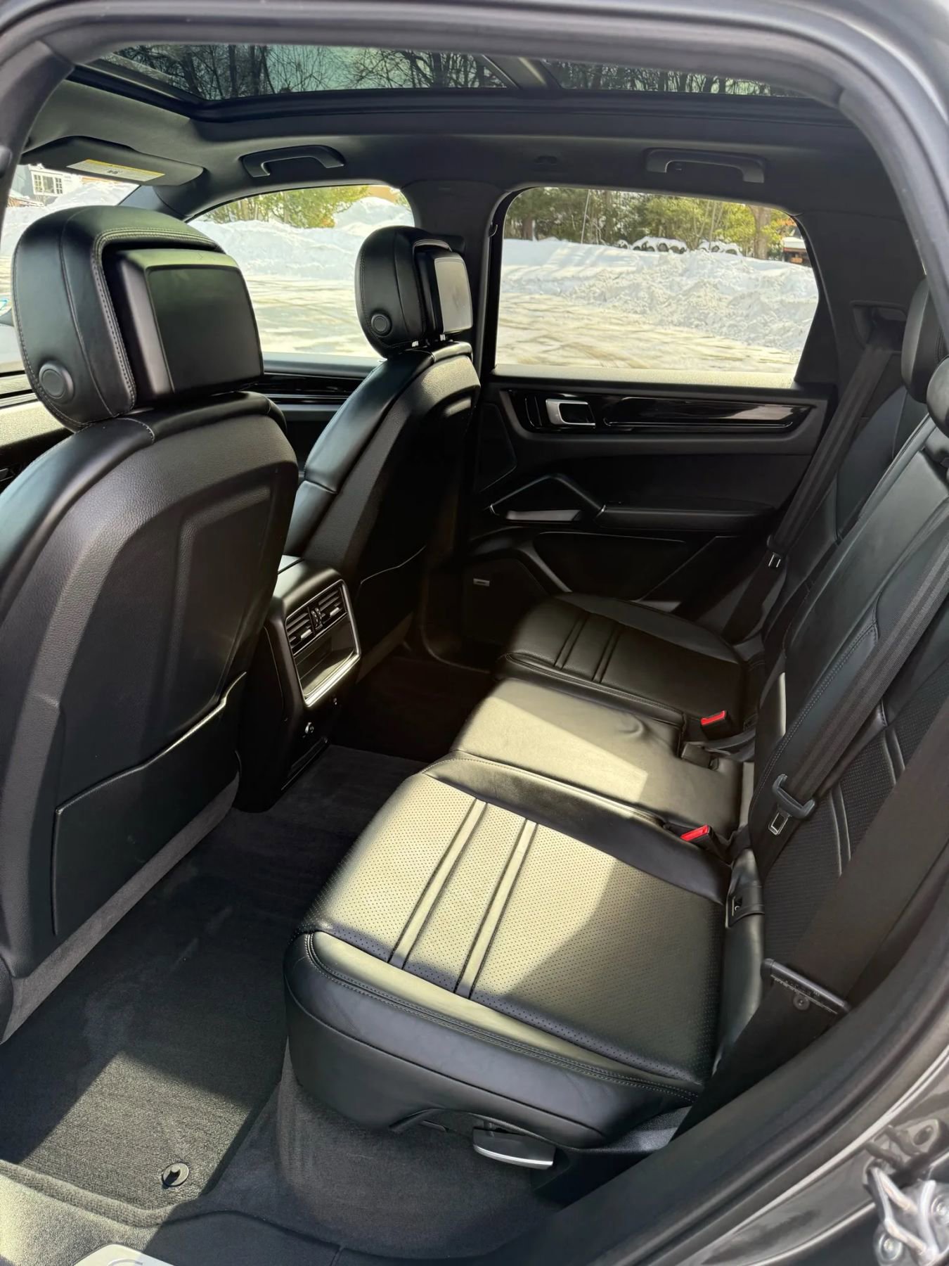 Used 2021 Porsche Cayenne AWD/4WD image 20