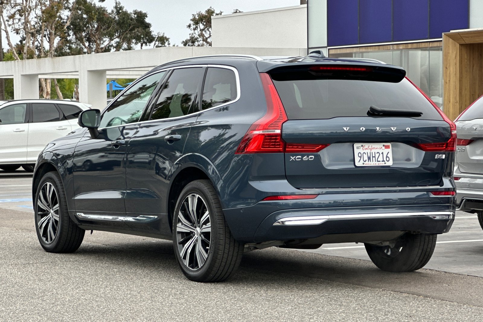 Certified 2023 Volvo XC60 B5 Plus w/ Protection Package Premier FWD image 6