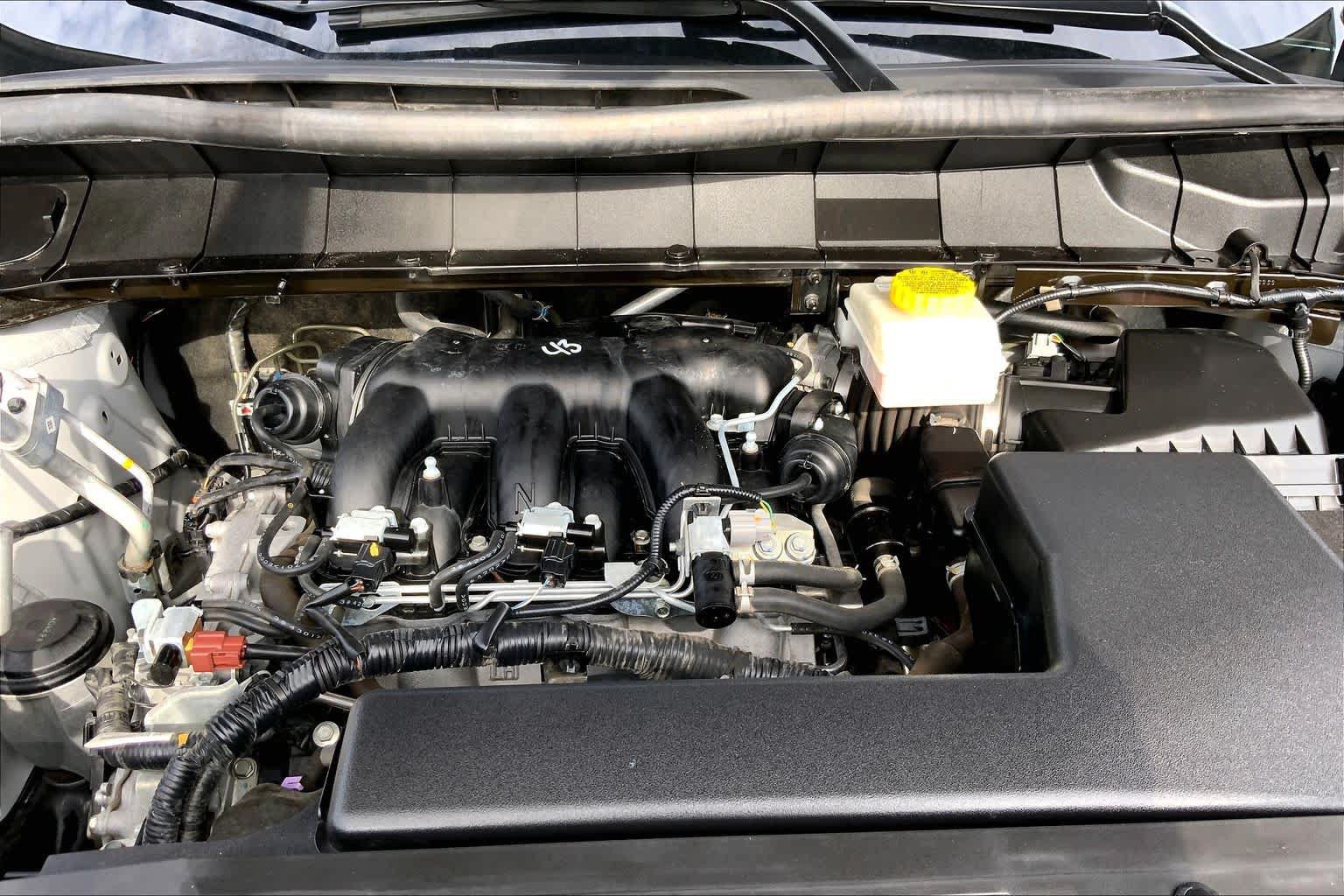 Used 2024 Nissan Pathfinder SV FWD image 30