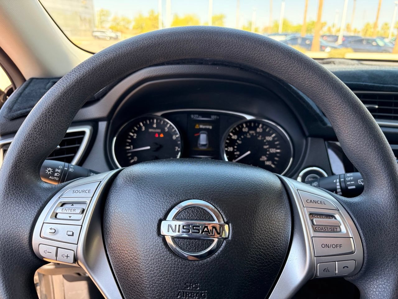 Used 2015 Nissan Rogue SV FWD image 28