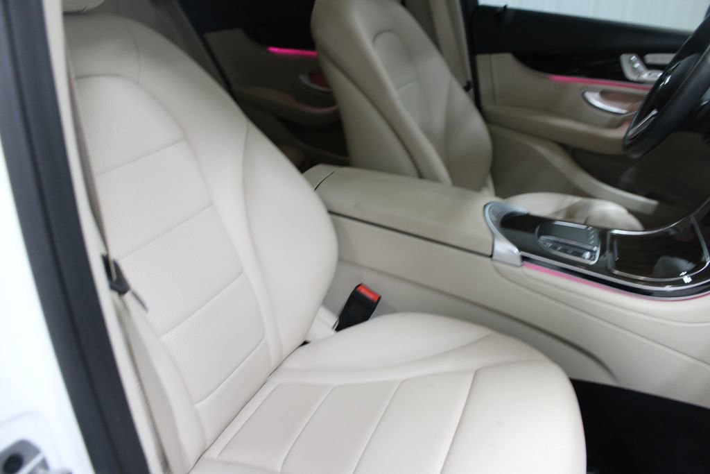 Used 2022 Mercedes-Benz GLC 300 4MATIC image 18