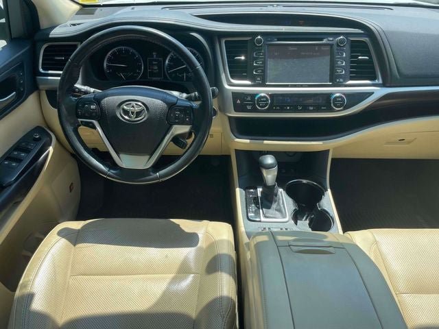 Used 2016 Toyota Highlander Limited AWD/4WD image 15