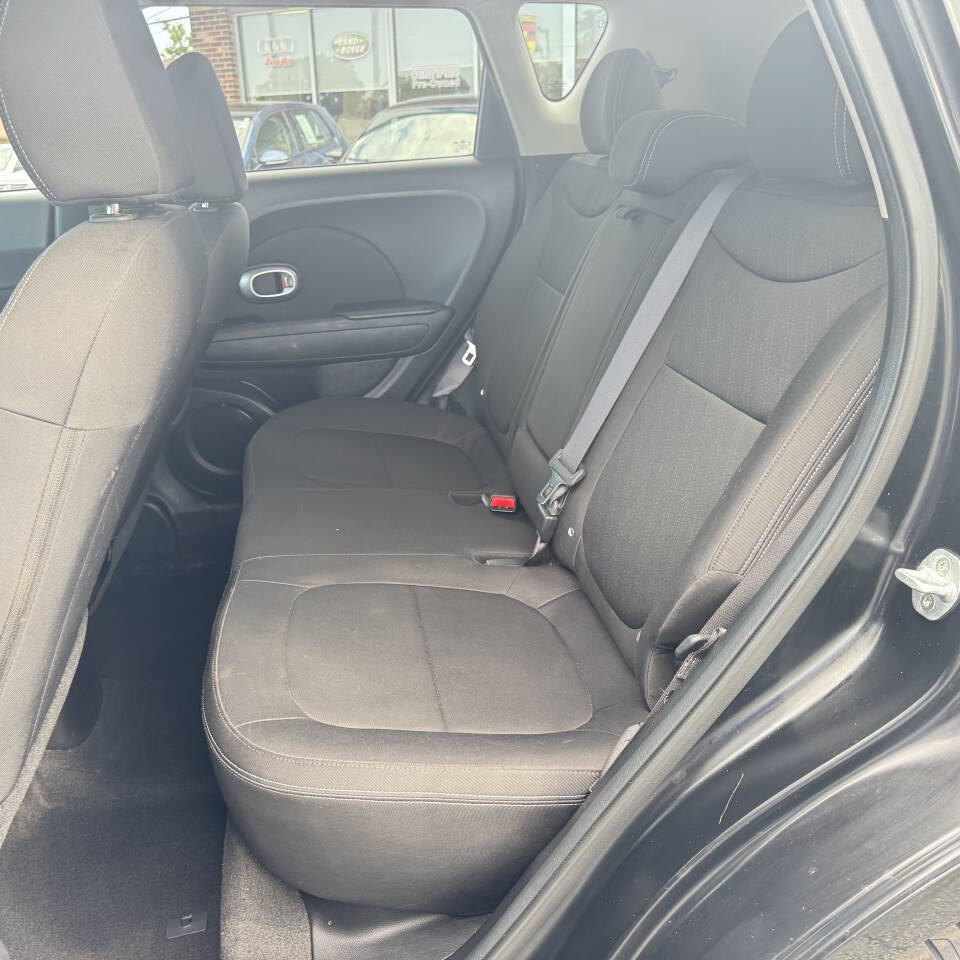 Used 2014 Kia Soul FWD image 27