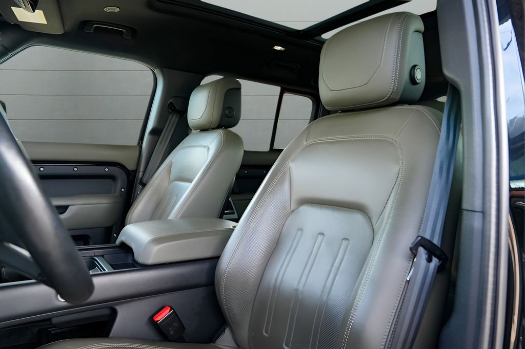 Used 2022 Land Rover Defender 110 XS Edition image 2