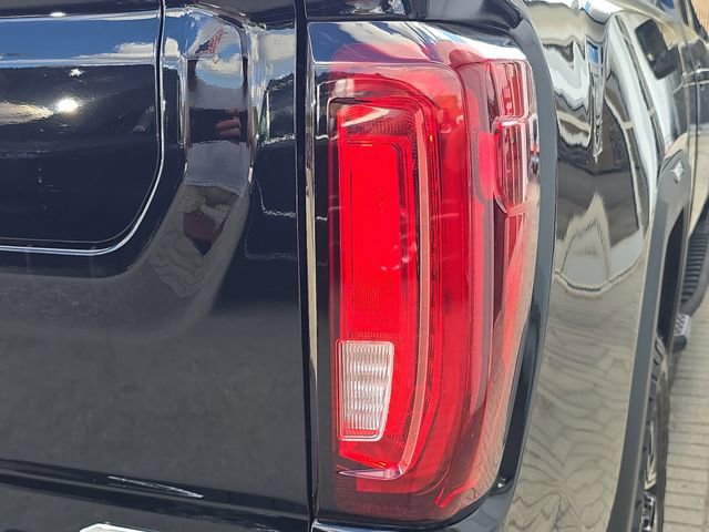 Certified 2021 GMC Sierra 2500 AT4 w/ AT4 Premium Plus Package image 7