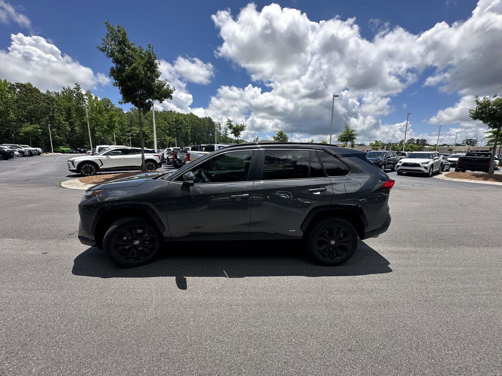 Certified 2022 Toyota RAV4 SE AWD/4WD image 9