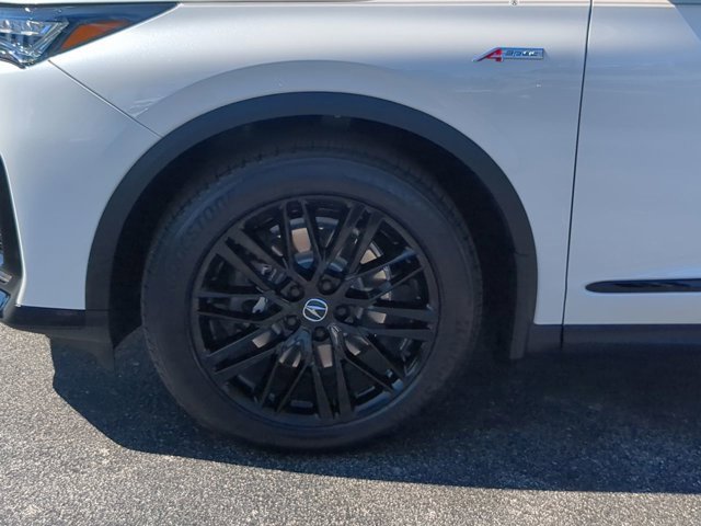 Used 2026 Acura MDX A-Spec image 11