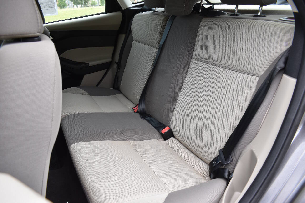Used 2014 Ford Focus SE image 14