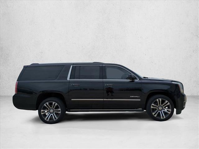 Used 2019 GMC Yukon XL Denali w/ Denali Ultimate Package RWD image 4