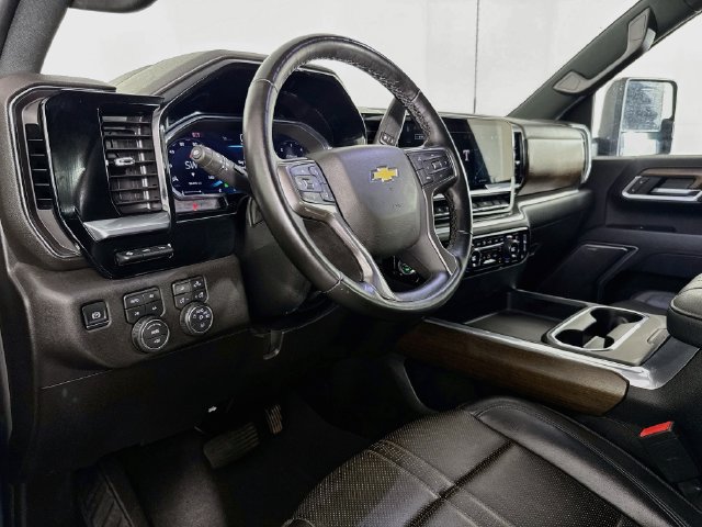 Used 2026 Chevrolet Silverado 3500 High Country w/ High Country Premium Package AWD/4WD image 19
