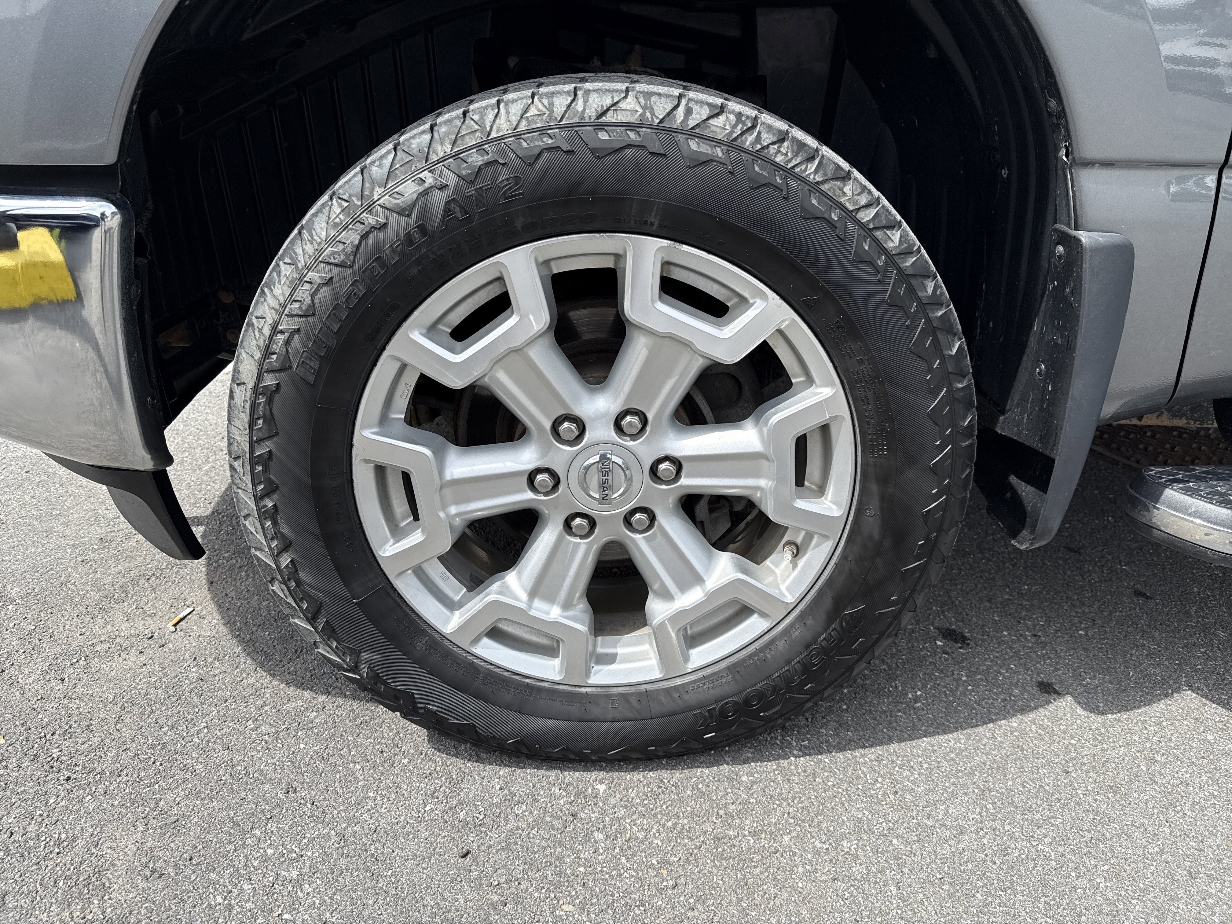 Used 2018 Nissan Titan SV w/ SV Convenience Package AWD/4WD image 11