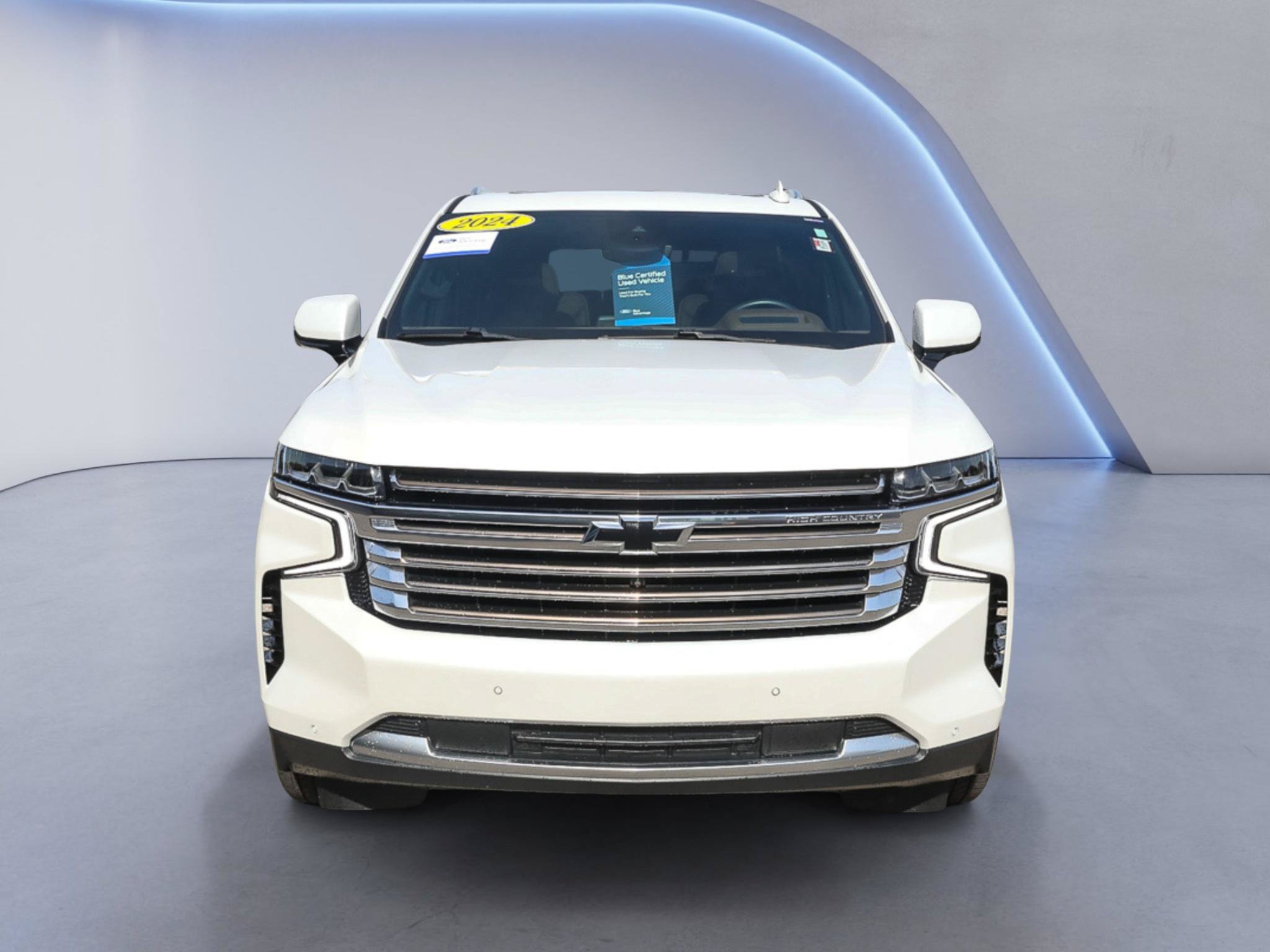 Used 2024 Chevrolet Tahoe High Country AWD/4WD image 3