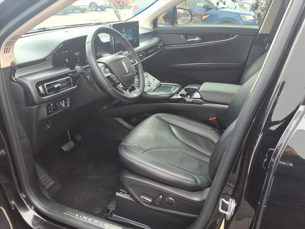 Certified 2023 Lincoln Nautilus Reserve w/ Monochromatic Package image 12