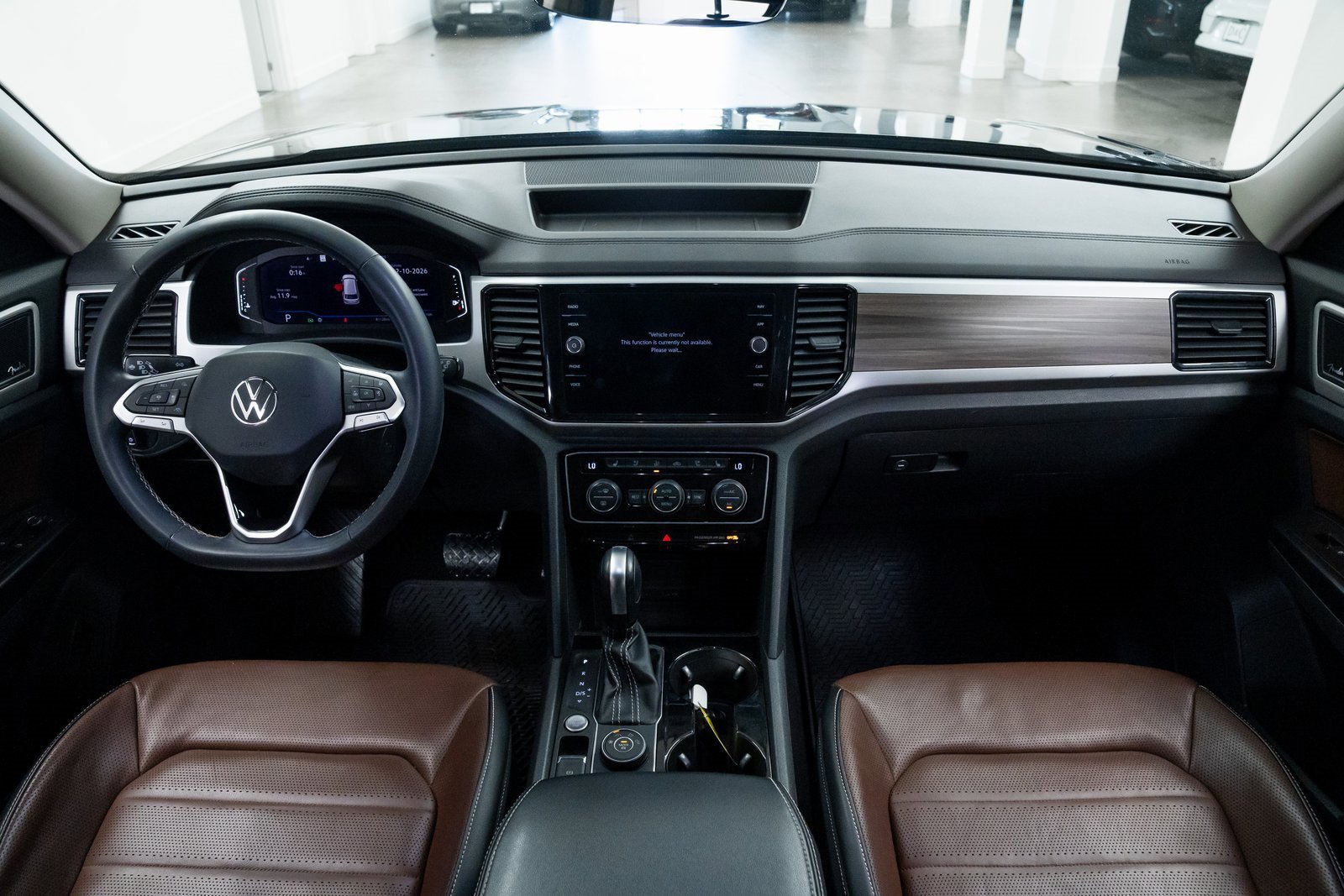 Used 2021 Volkswagen Atlas SEL Premium w/ Atlas Adventure Package image 9