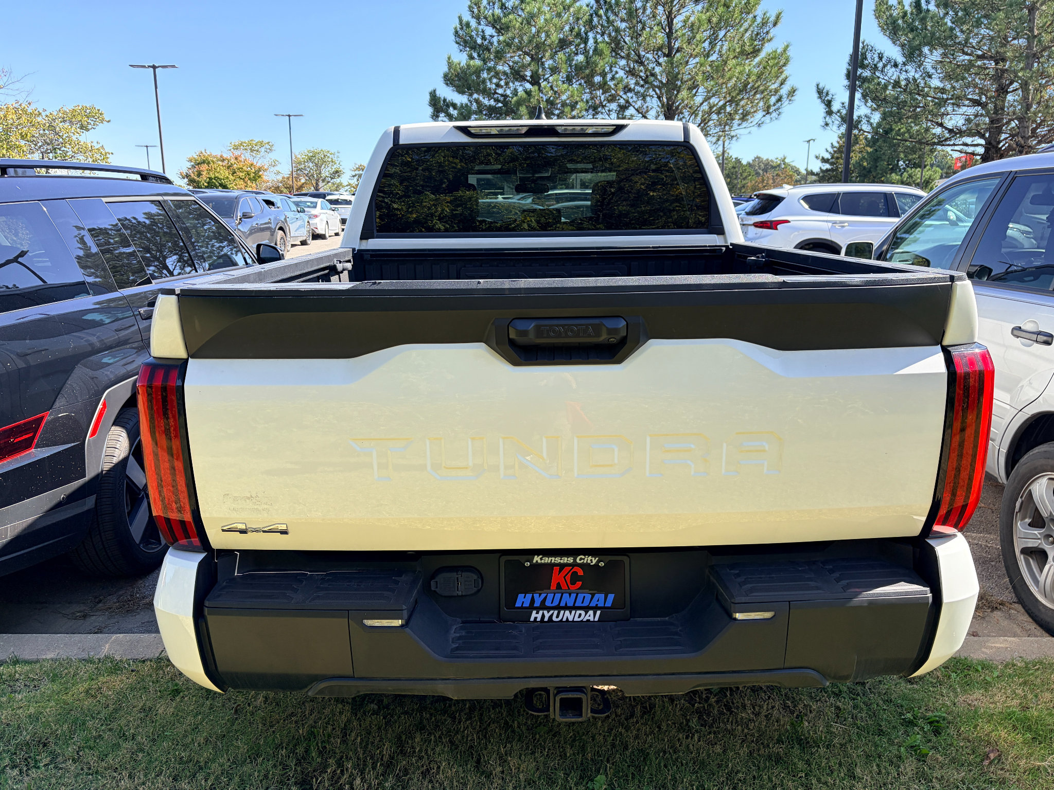 Used 2025 Toyota Tundra SR5 w/ SR5 Premium Package AWD/4WD image 4
