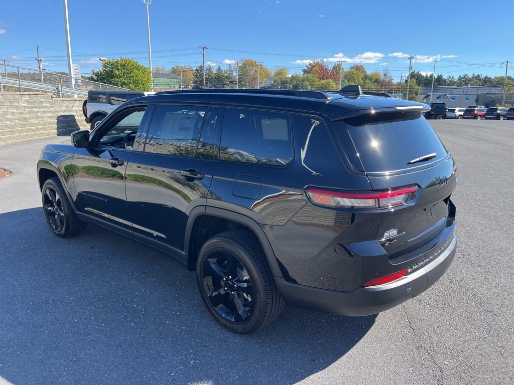 New 2025 Jeep Grand Cherokee L Altitude image 7