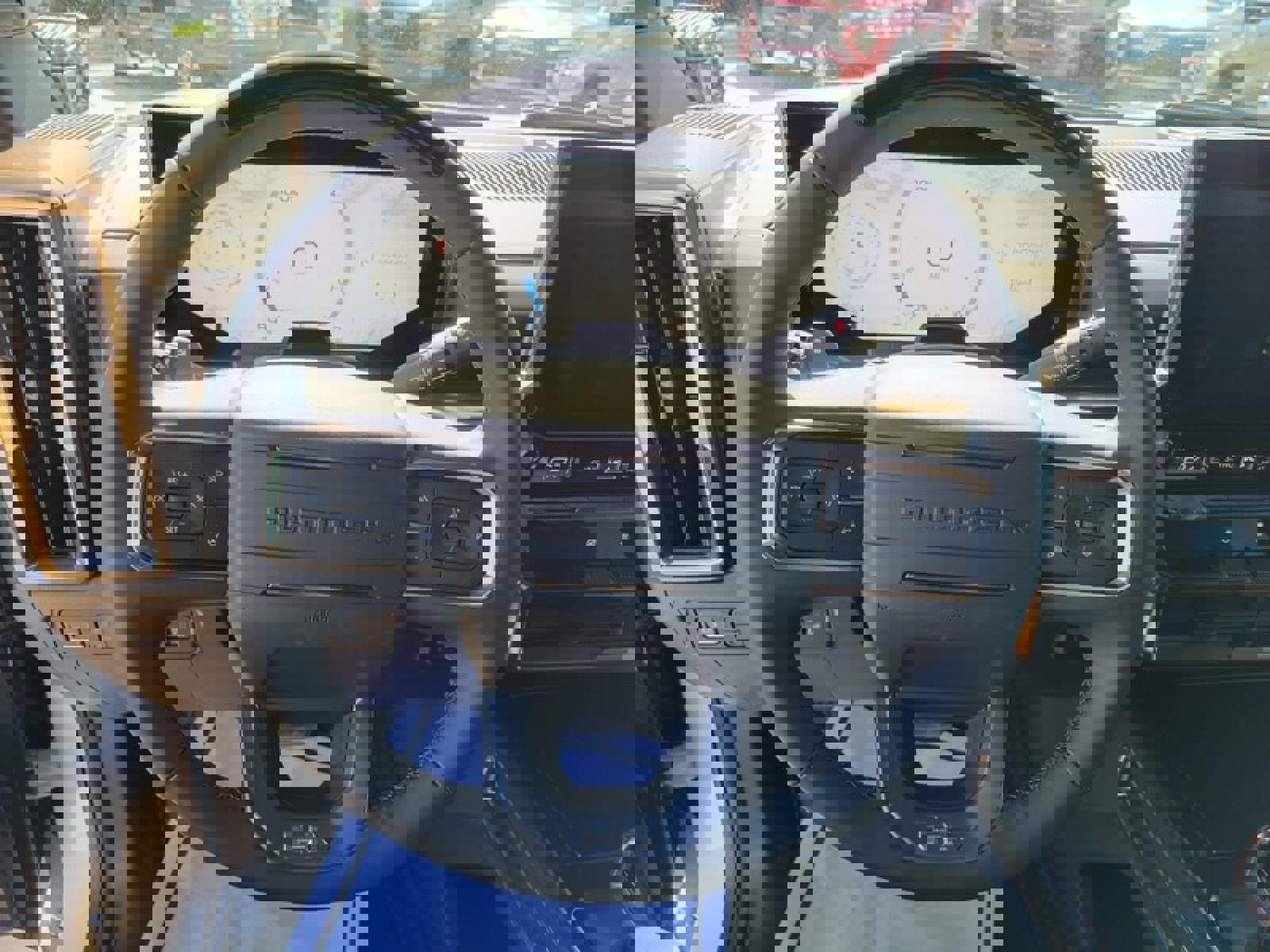 New 2025 GMC Hummer EV 2X w/ LPO, Illumination Package image 12