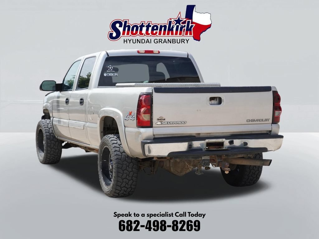 Used 2005 Chevrolet Silverado 2500 LS w/ Heavy-Duty Power Package AWD/4WD image 8