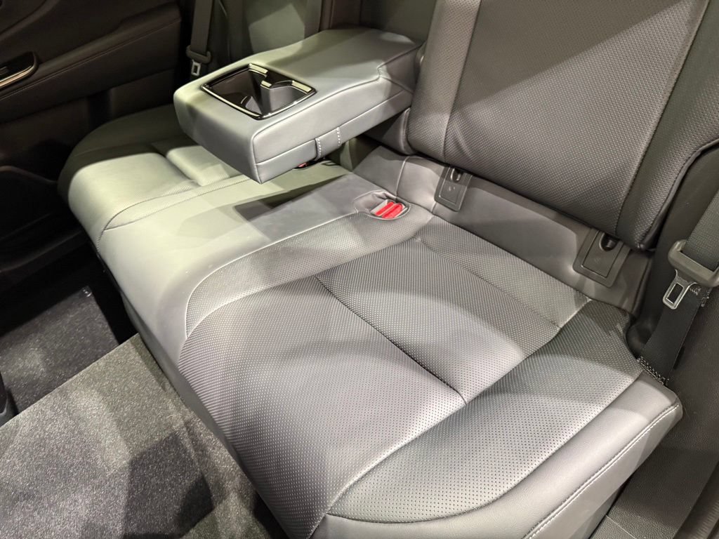 Certified 2026 Toyota Crown Signia AWD/4WD image 19