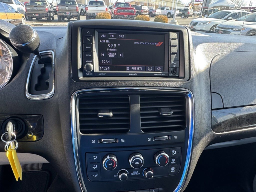 Used 2018 Dodge Grand Caravan SE w/ UConnect Hands-Free Group image 21