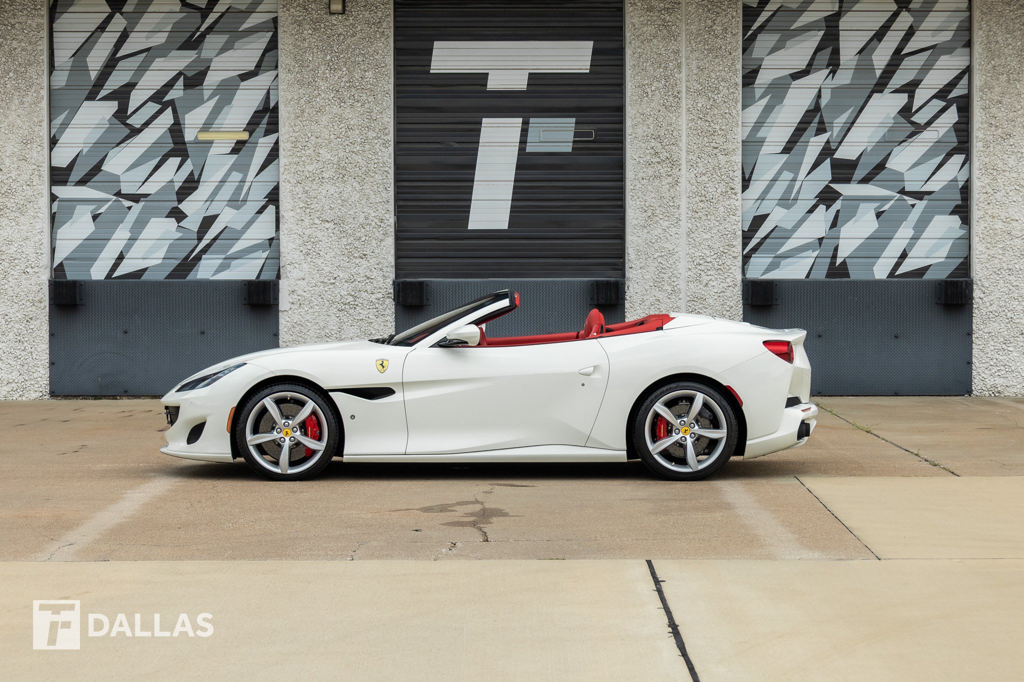 Used 2019 Ferrari Portofino RWD image 7