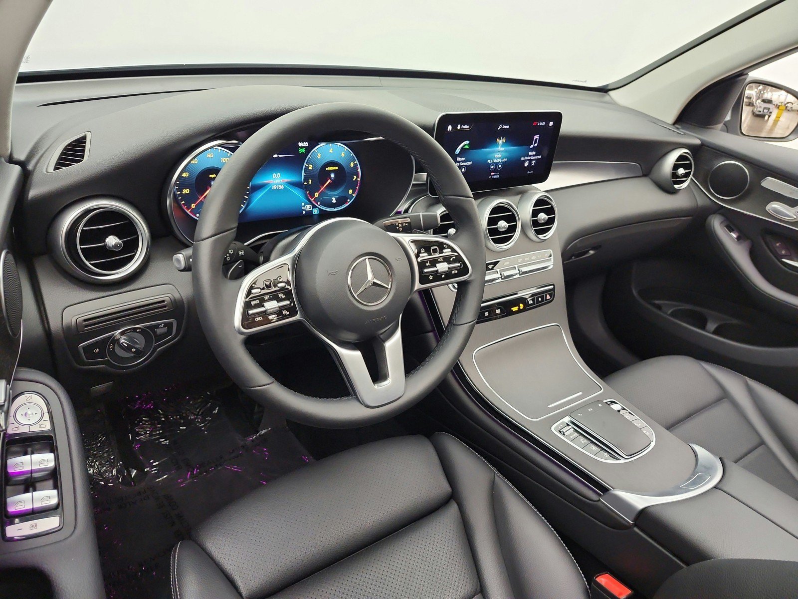 Used 2022 Mercedes-Benz GLC 300 w/ Premium Package Lite image 14