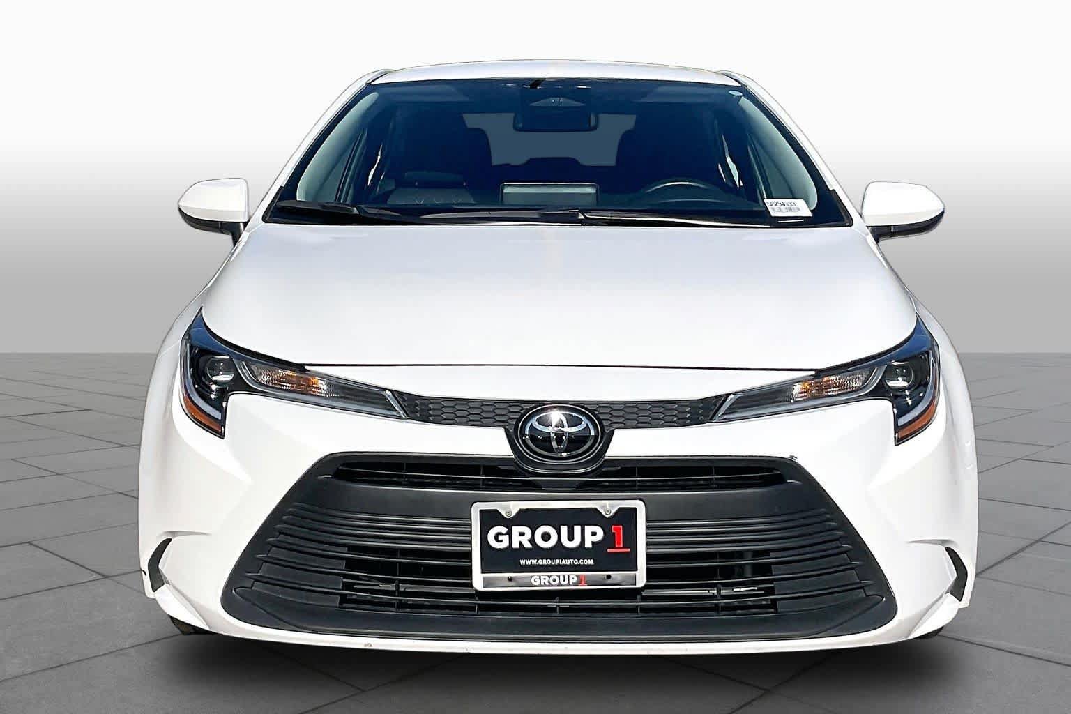 Used 2025 Toyota Corolla LE FWD image 4