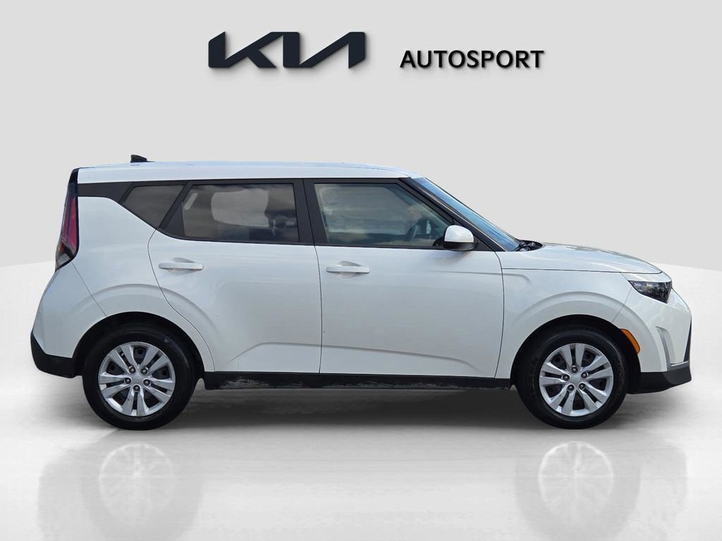 Certified 2023 Kia Soul LX image 7