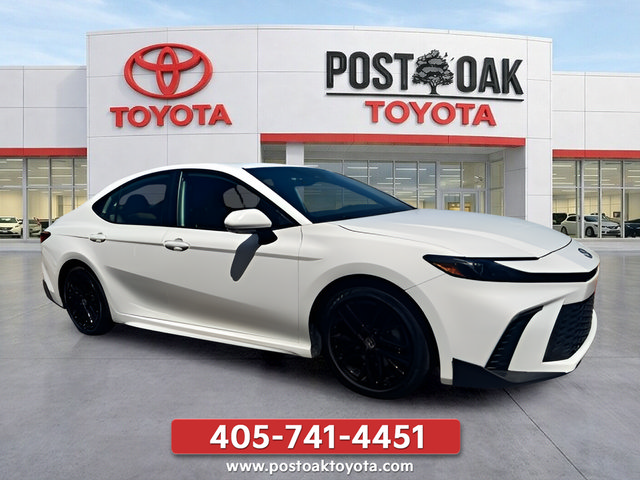Used 2025 Toyota Camry SE FWD image 10