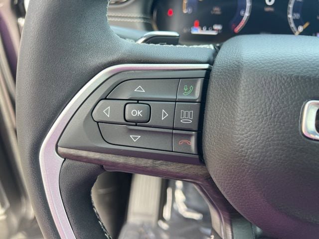 New 2026 Jeep Grand Cherokee Limited AWD/4WD image 11