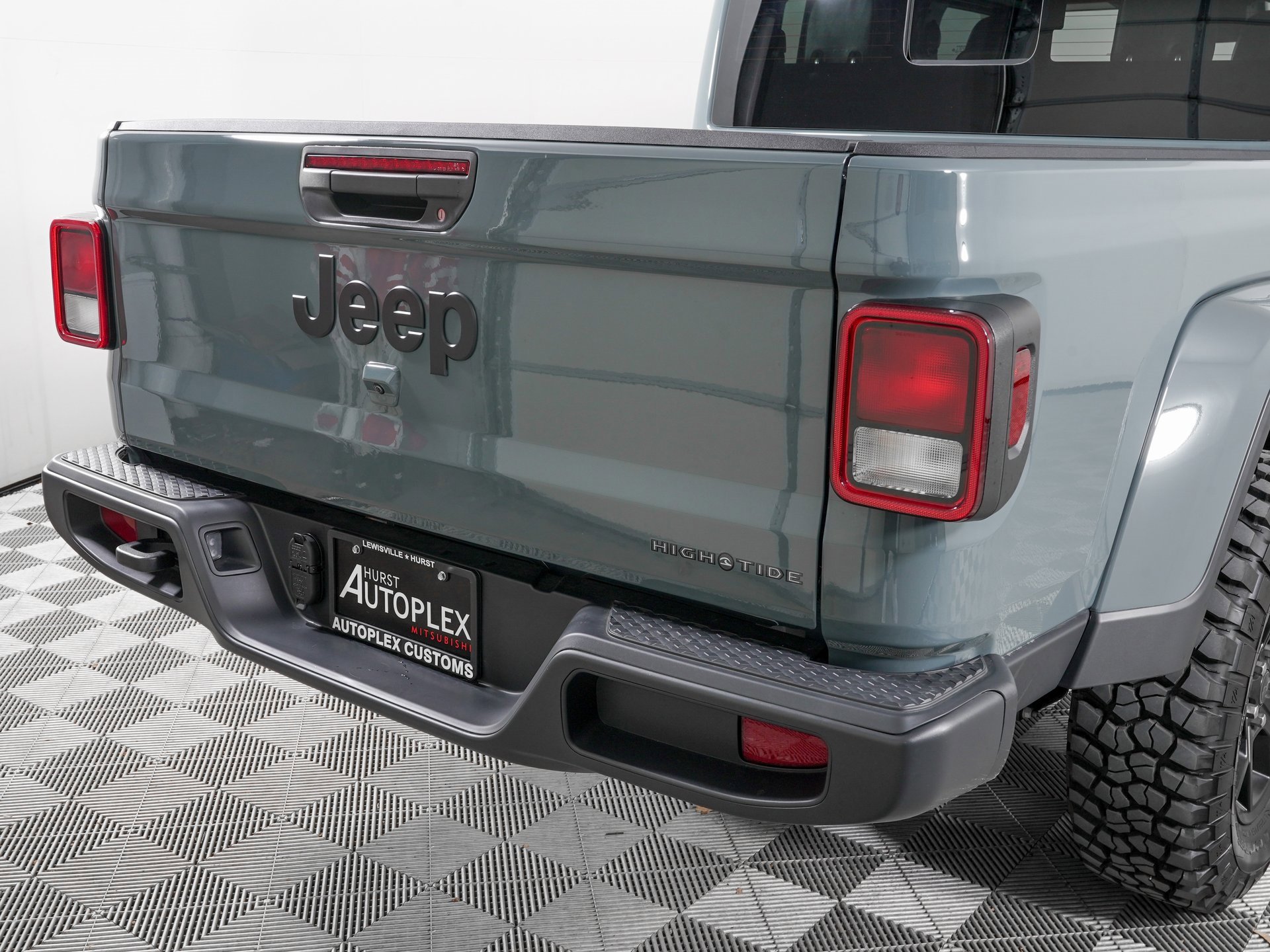 Used 2025 Jeep Gladiator Sport image 31