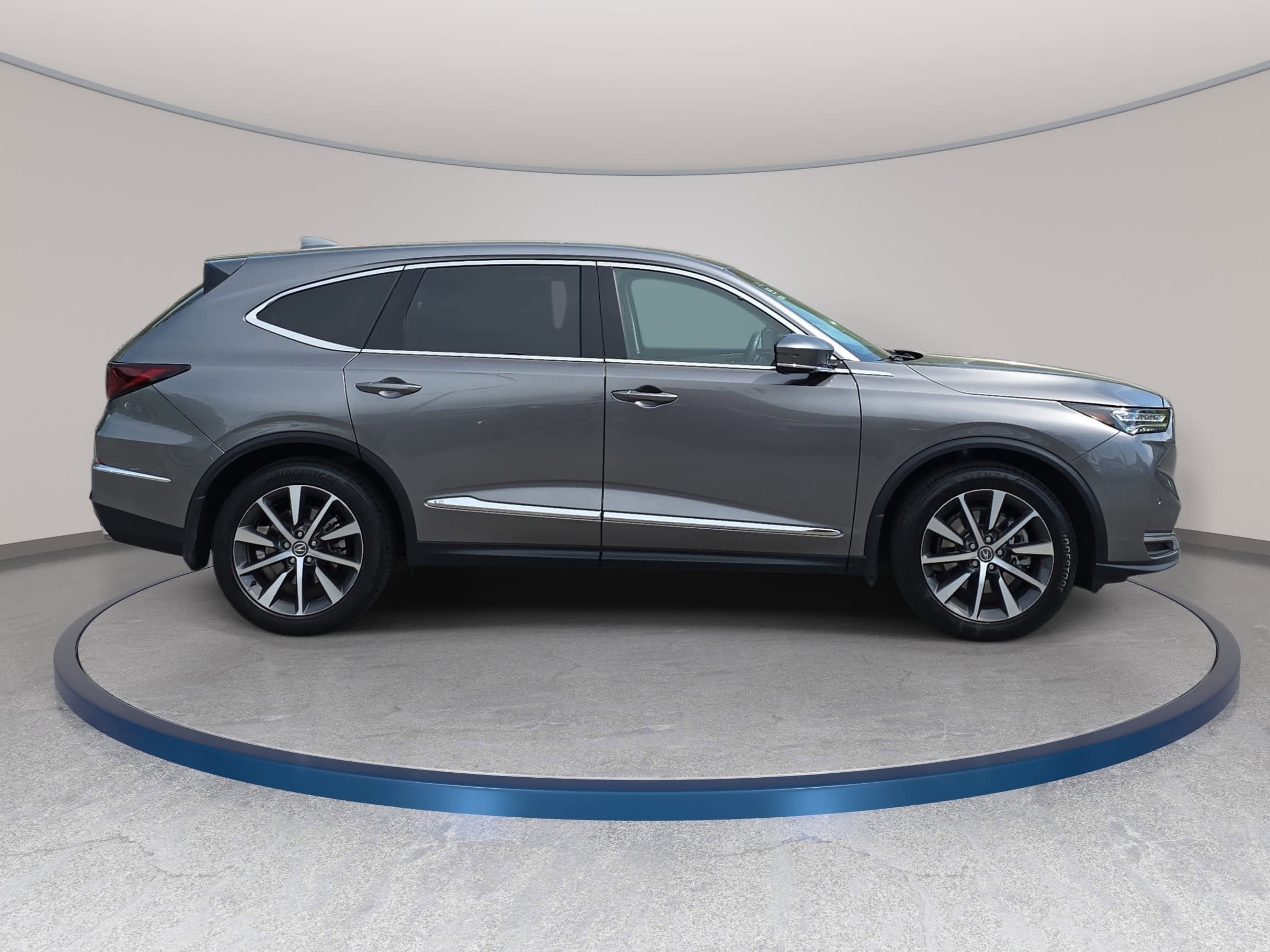 Certified 2025 Acura MDX FWD w/ Technology Package image 4
