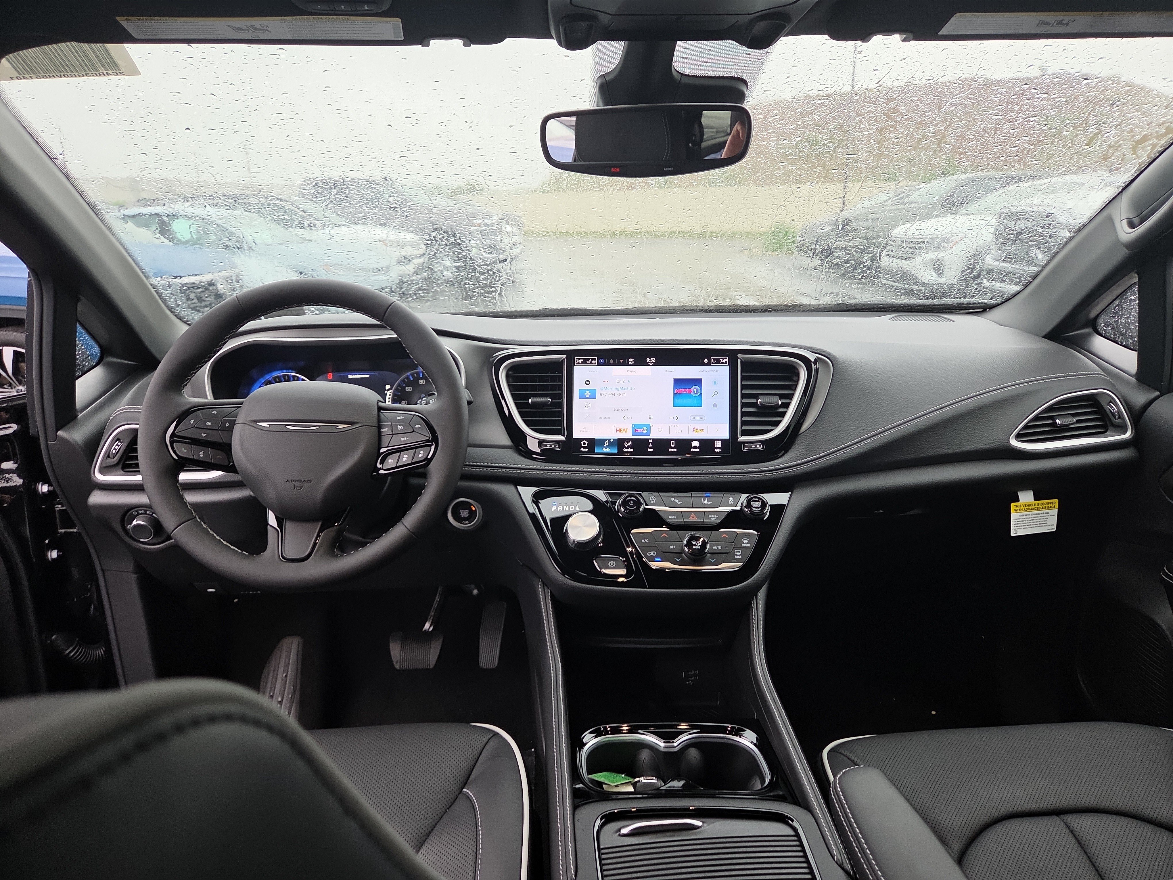 New 2027 Chrysler Pacifica Limited AWD/4WD image 5