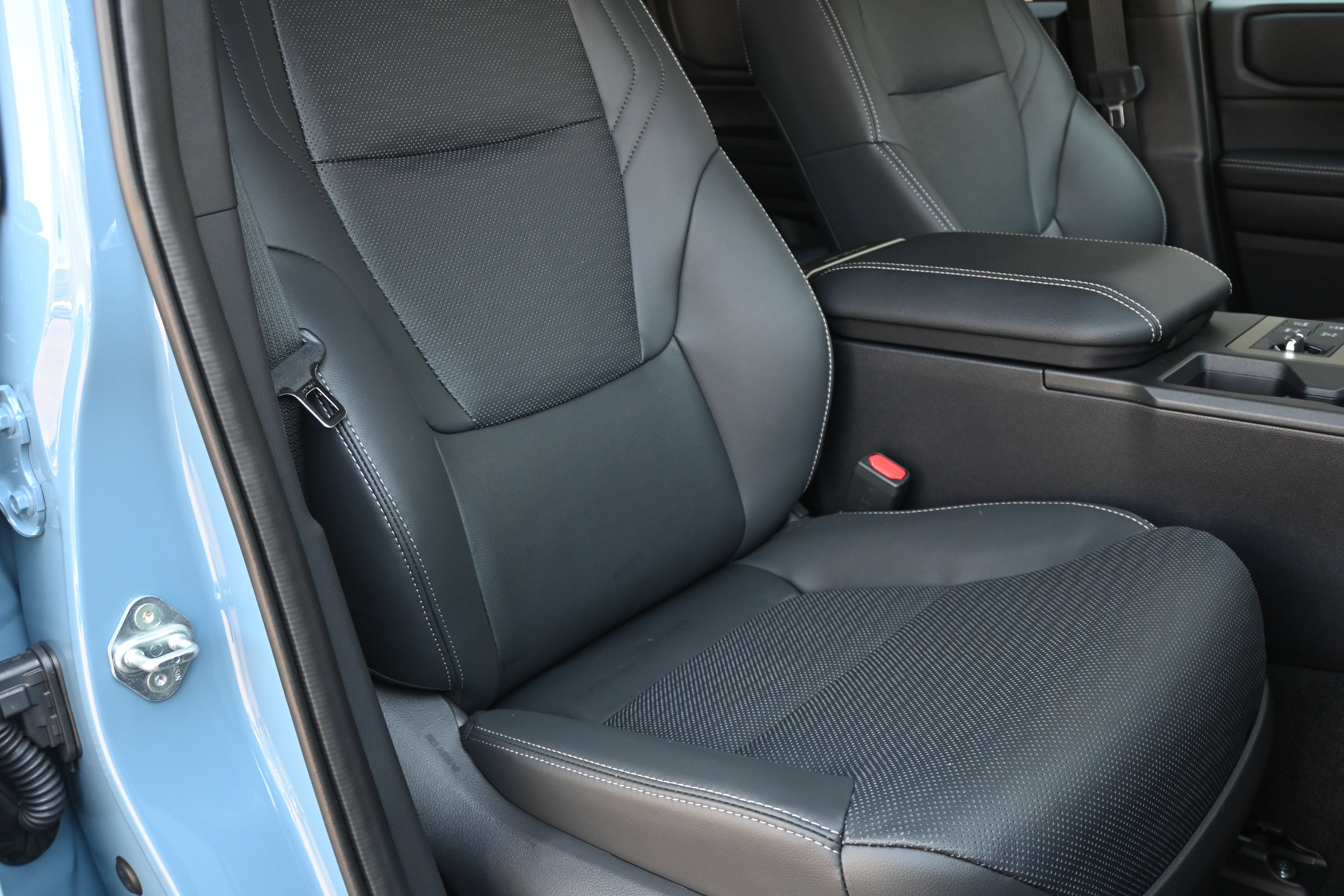 Used 2025 Toyota Land Cruiser w/ Premium Package image 31