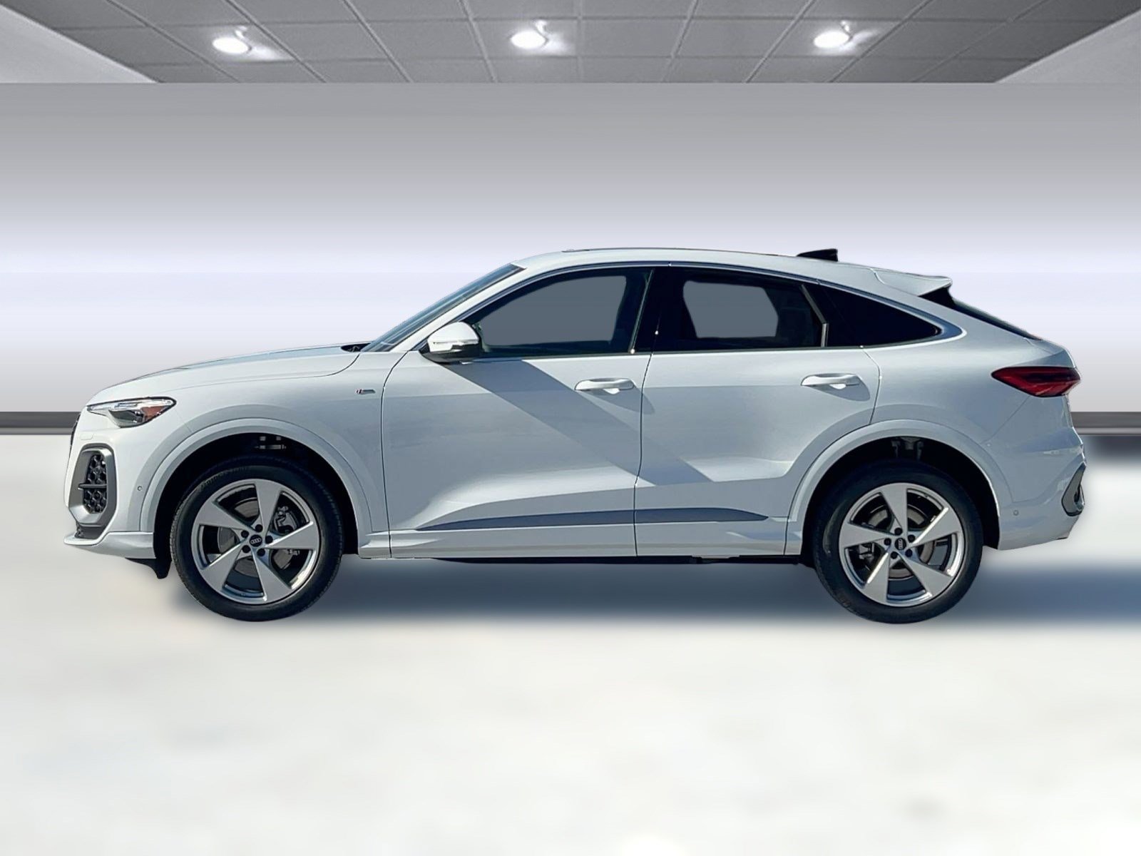 New 2025 Audi Q5 Premium Plus image 2