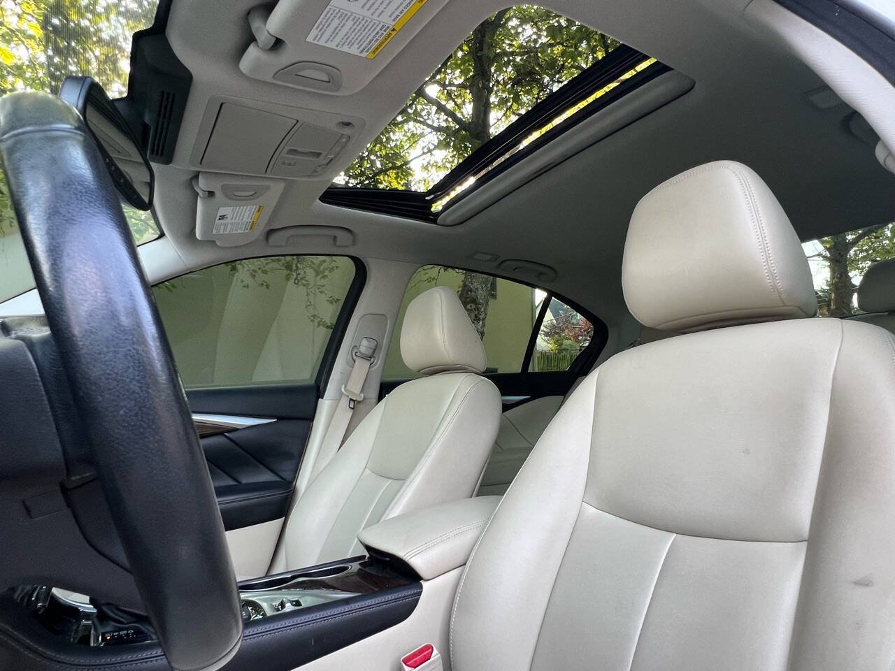 Used 2019 INFINITI Q50 Luxe w/ Essential Package (3.0T Luxe) AWD/4WD image 18