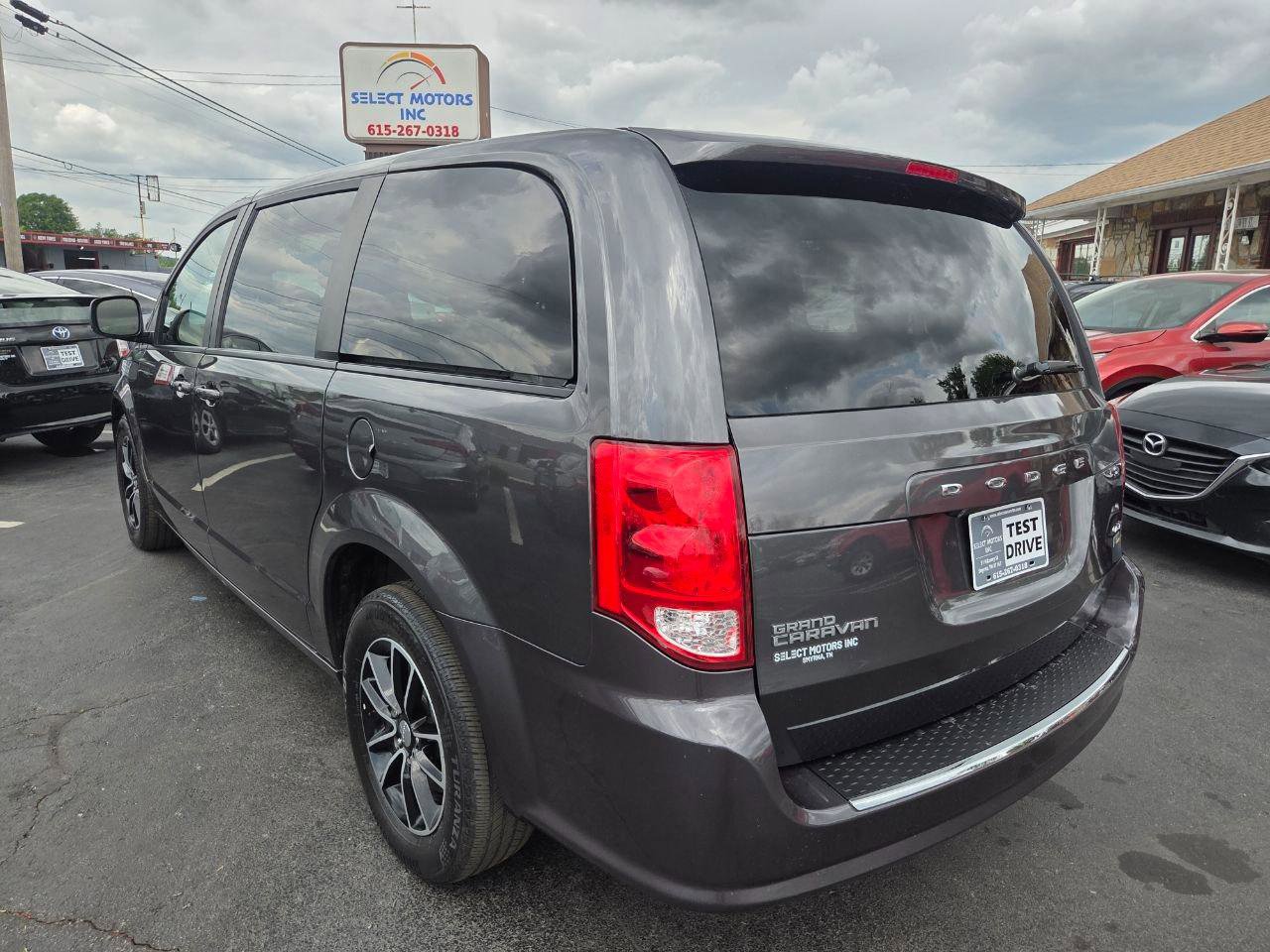 Used 2019 Dodge Grand Caravan GT image 4