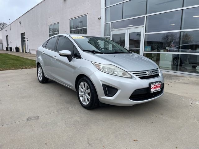 Used 2013 Ford Fiesta SE image 1