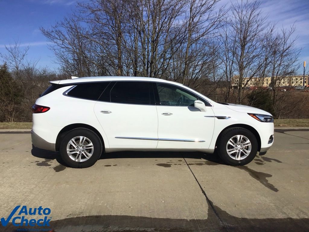 Used 2020 Buick Enclave Essence w/ Sound and Sites Package image 2