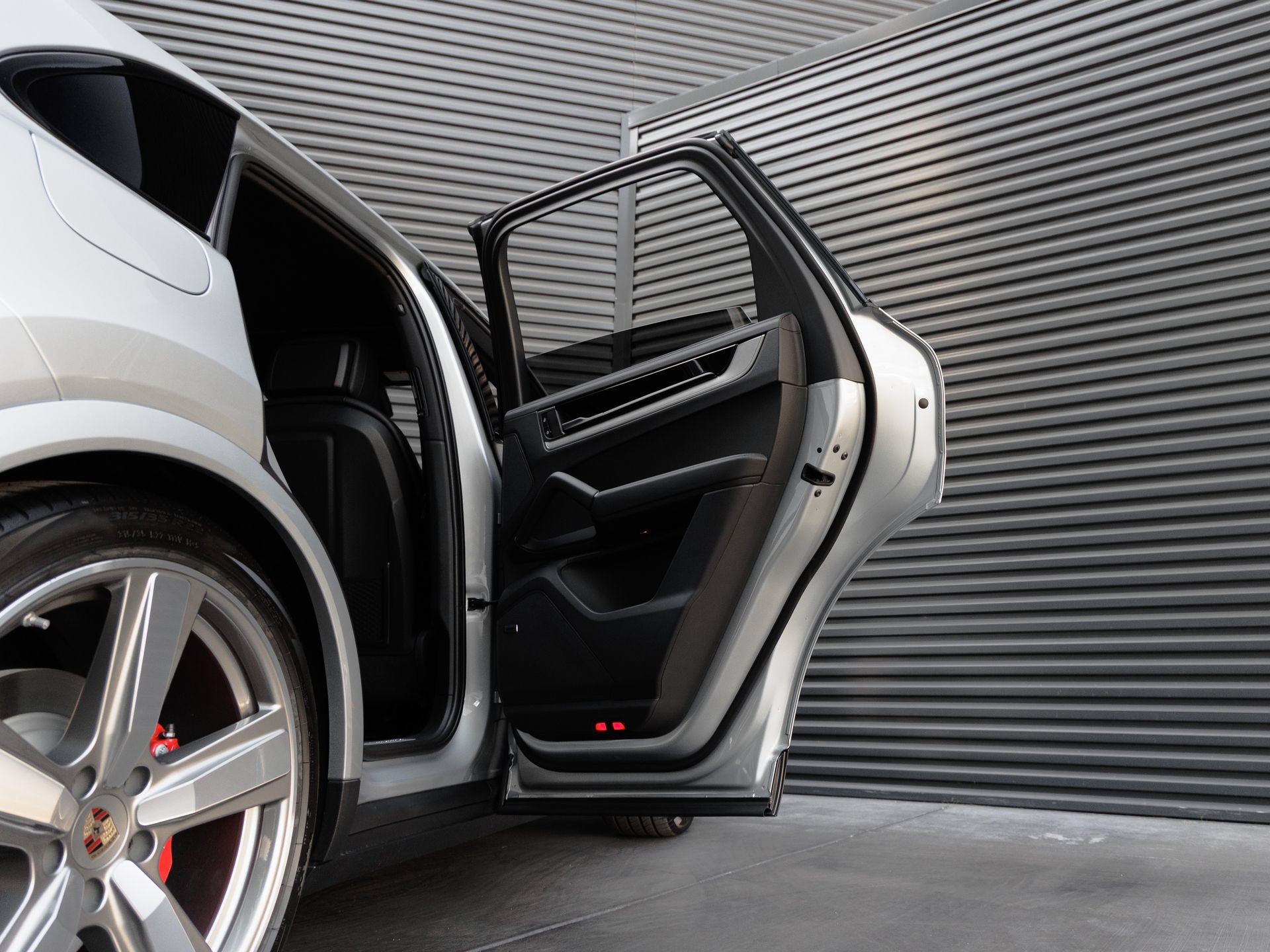 New 2026 Porsche Cayenne S AWD/4WD image 36